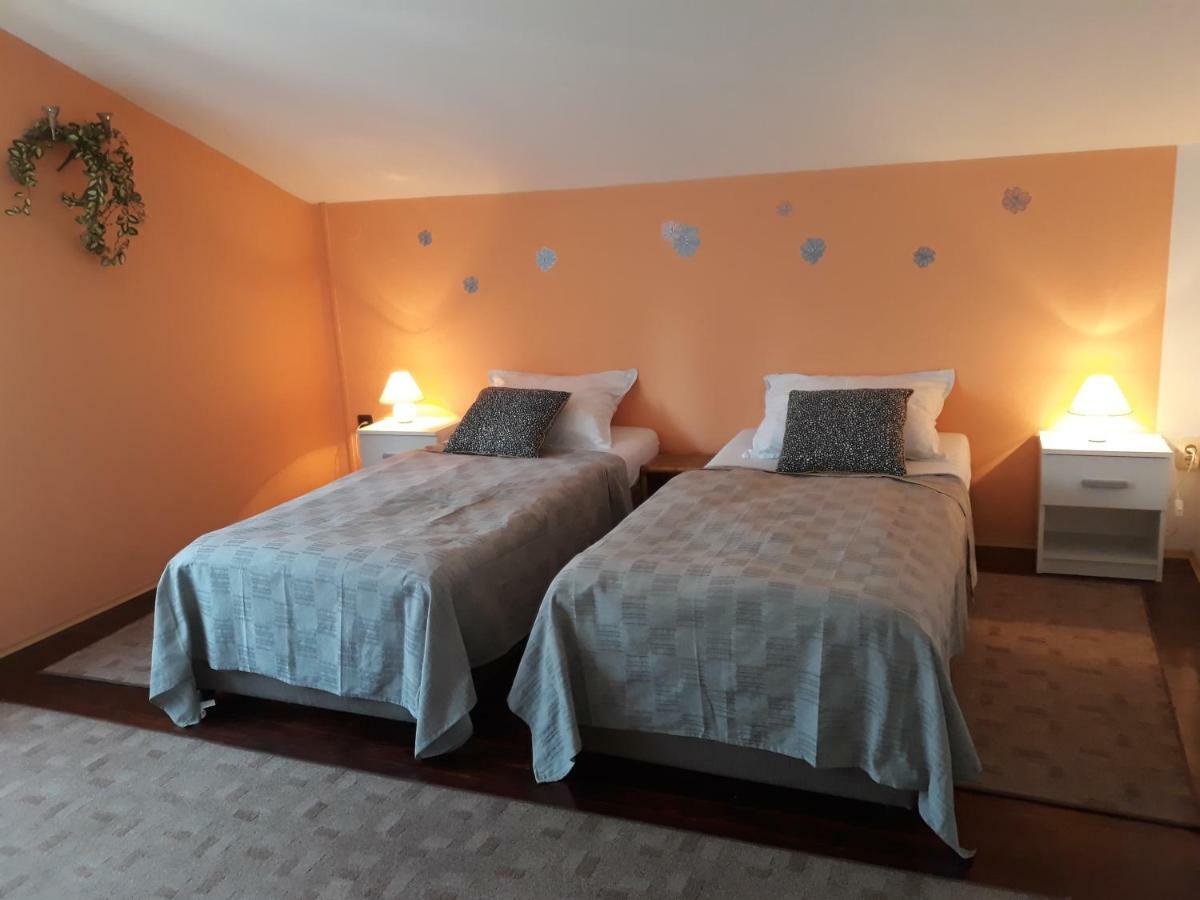 Apartmani Kristanic Karlovac Exterior foto
